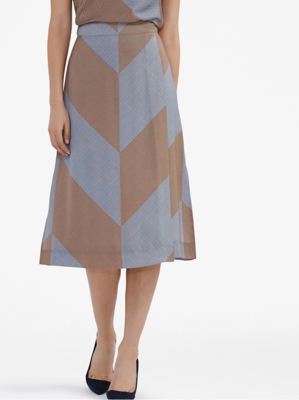 M.M. LaFleur Sutton Skirt, size 12, tan and navy check